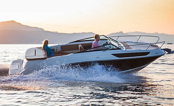 Катер Sea Ray 230 SunSport